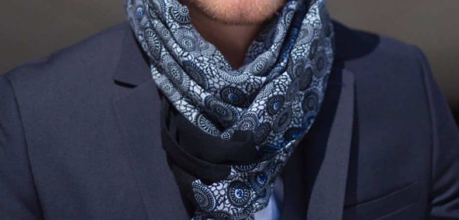 Guide to Wearing Scarves